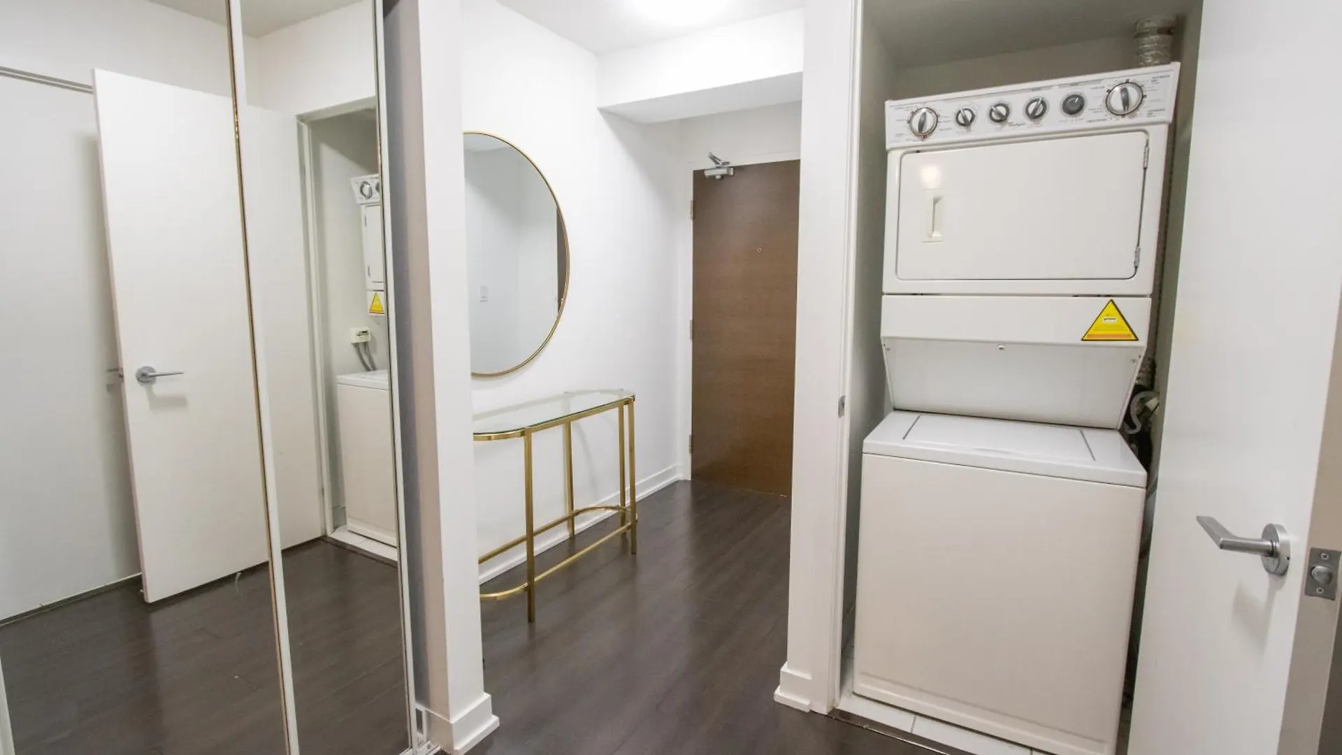 Apartman Spectacular Condo Downtown With A View Toronto