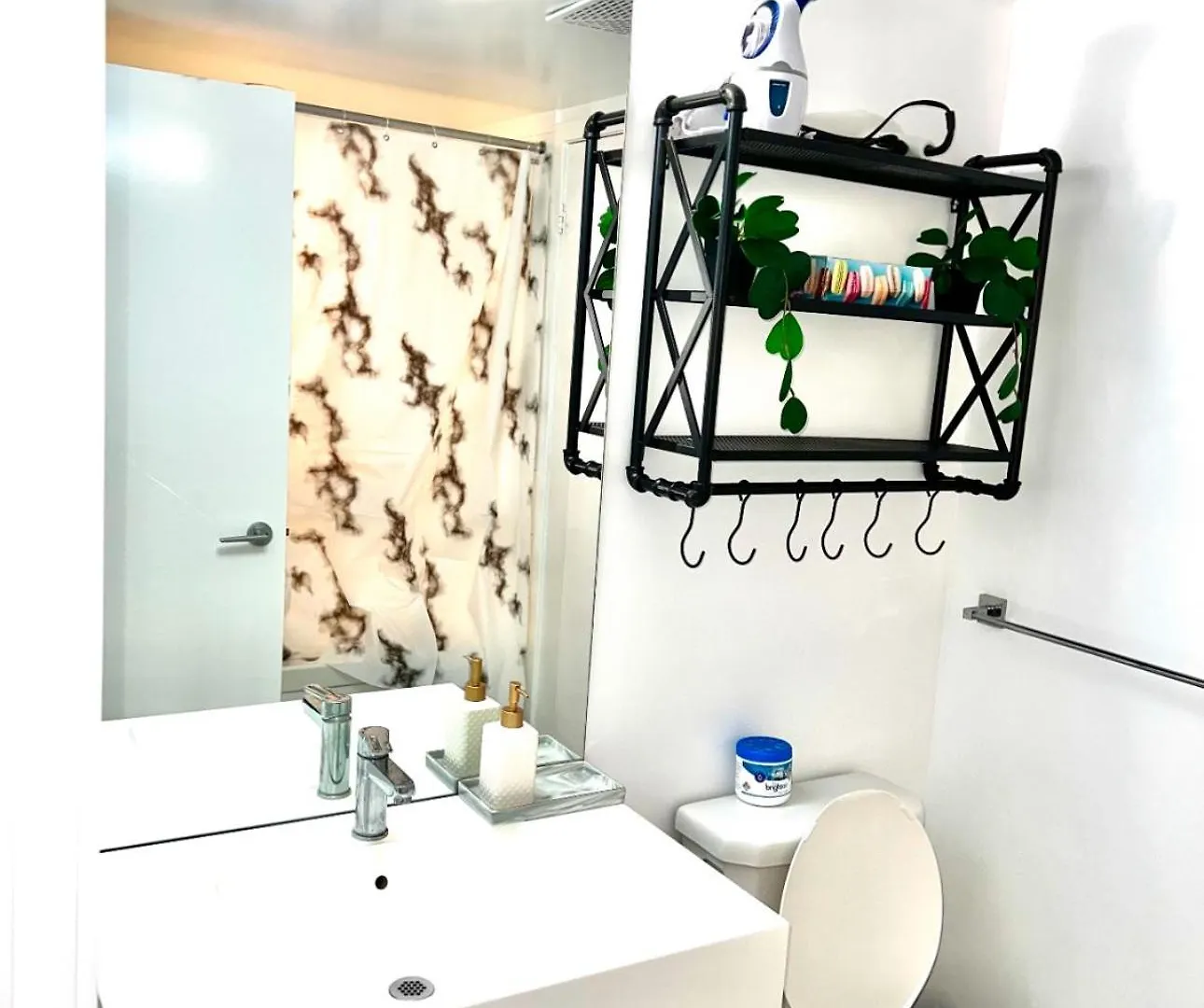 Spectacular Condo Downtown With A View Toronto Apartman