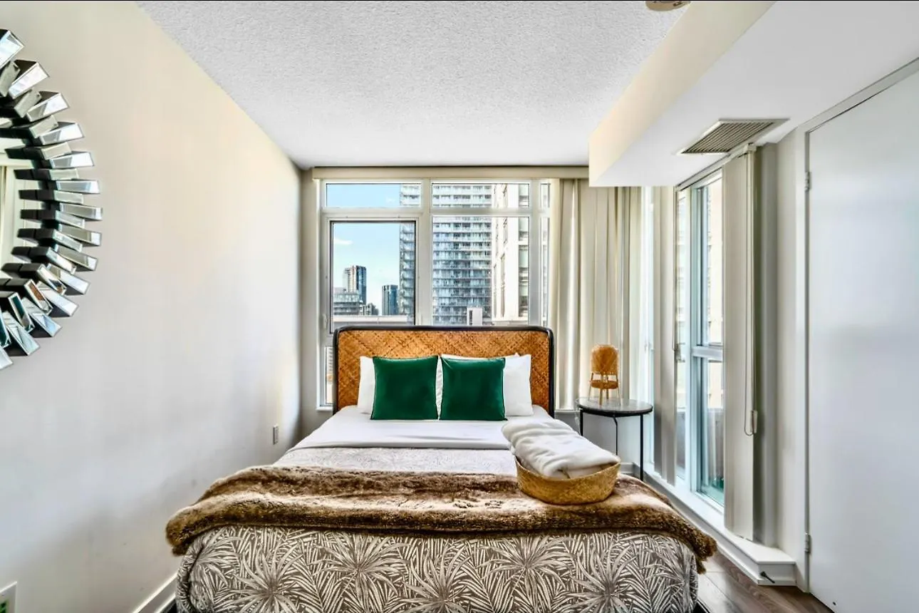 Spectacular Condo Downtown With A View Toronto Apartman